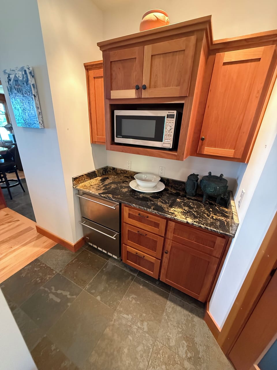 Butler's pantry directly off of kitchen