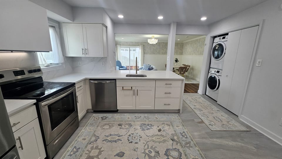 Full Kitchen with stainless steel appliances