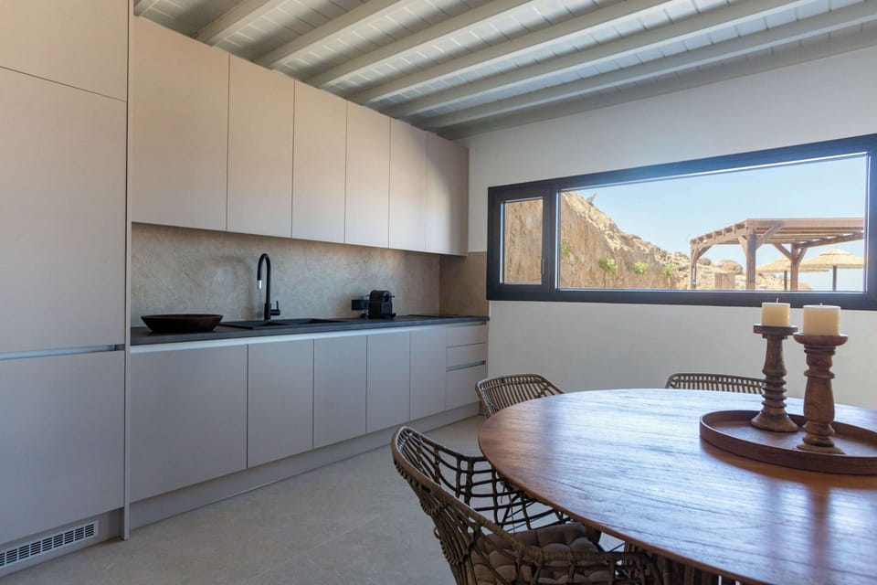 Cook with a view—seamless design meets function.