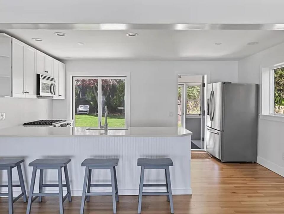Bay view kitchen 