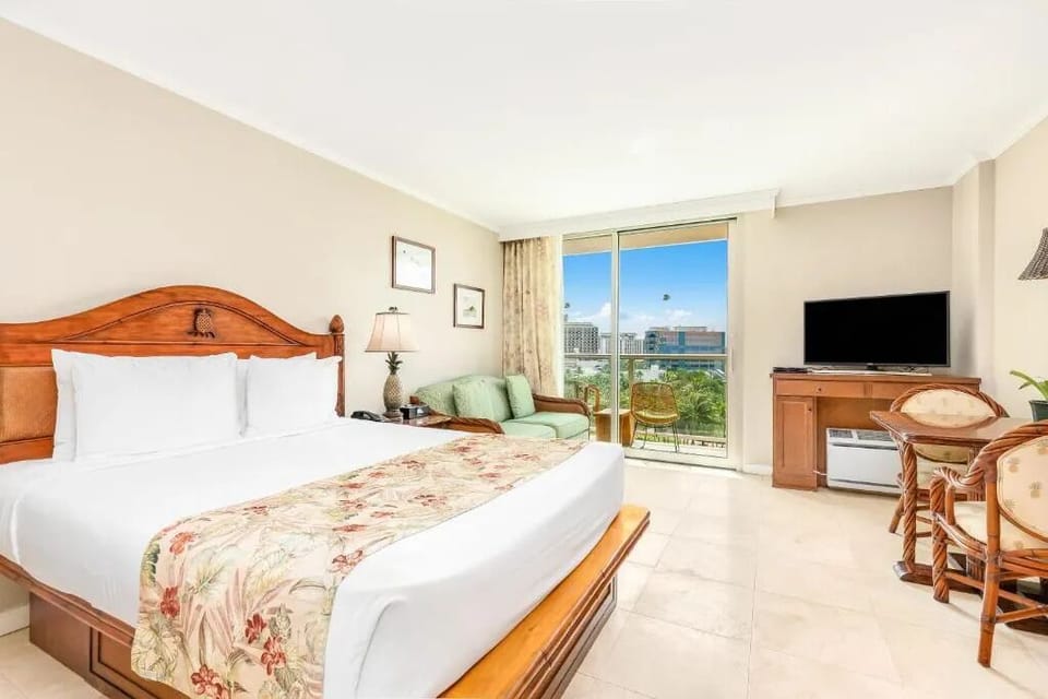 Unit with Queen size bed