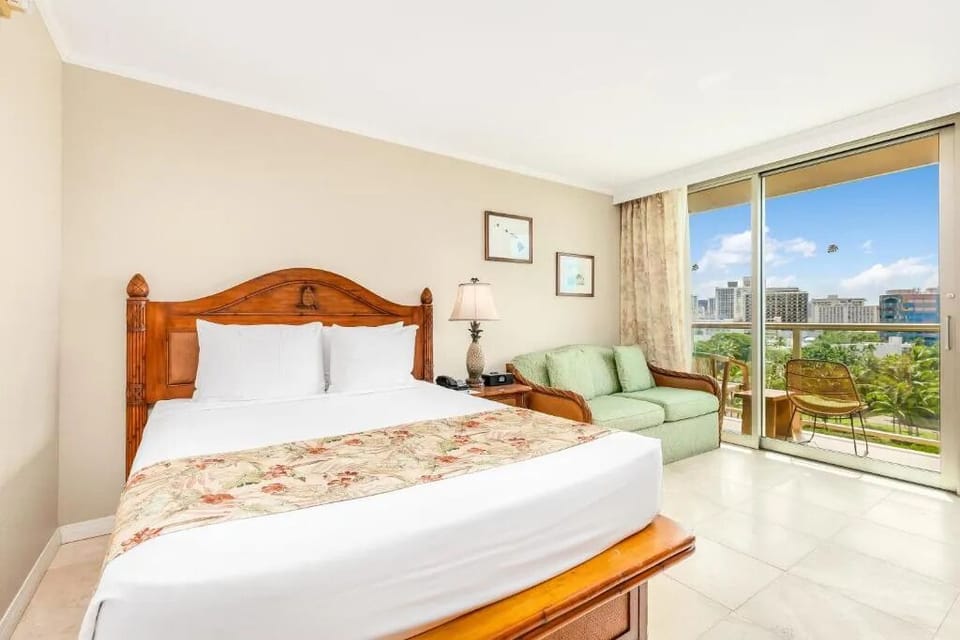 Comfortable Unit with Queen size bed