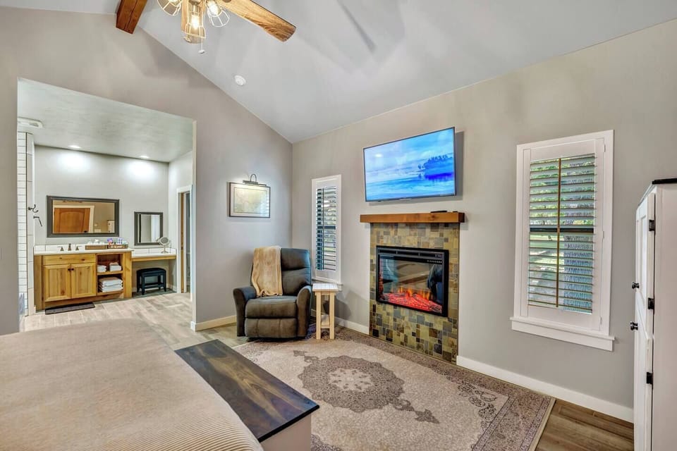 Cottage - full view (2)