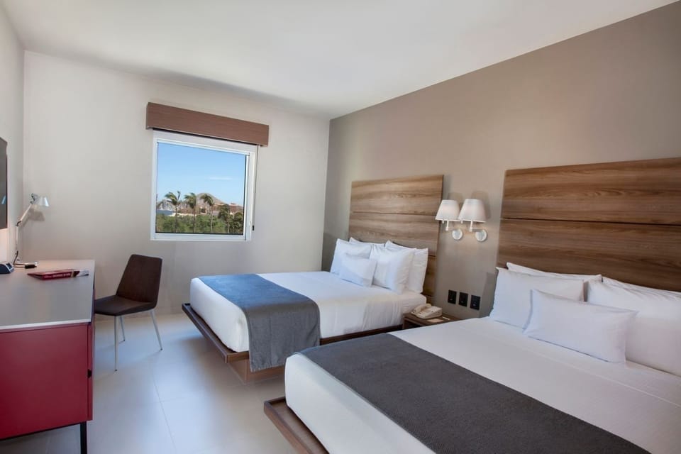 Comfortable Unit with 2 Queen size beds