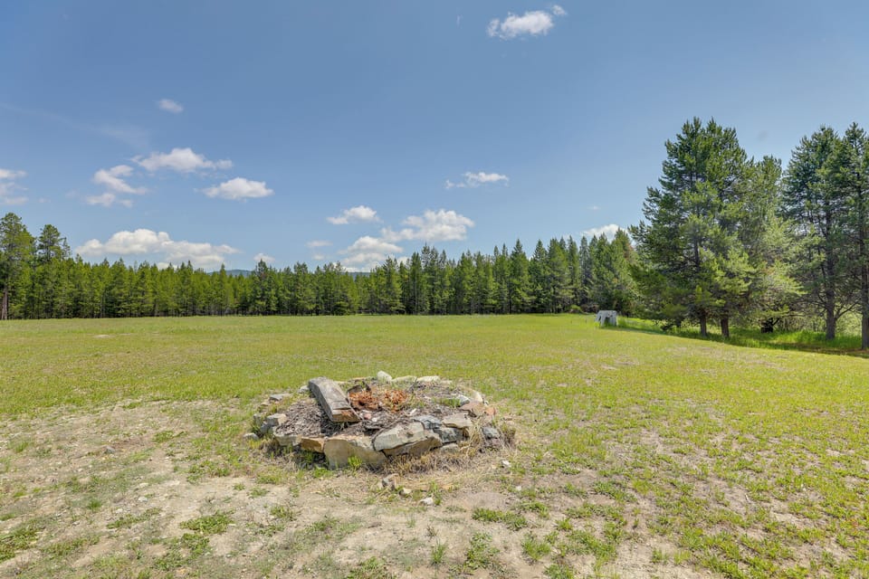 Yard | Fire Pit | River On-Site