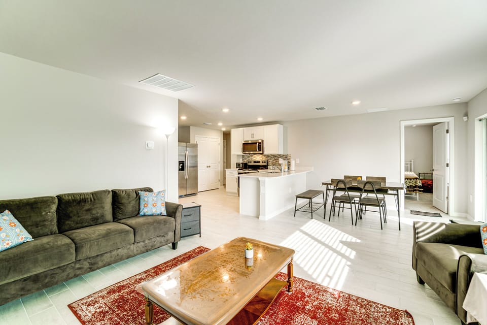 Living Room | Central A/C & Heat | Free WiFi