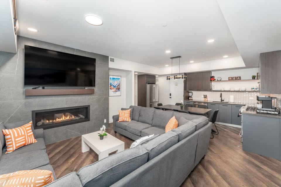 Living Room with Gas Fireplace