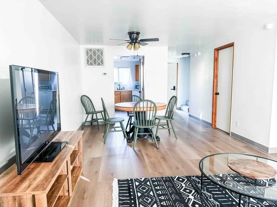 ddb6eb4d-44d1-4d2a-a50f-afaa68fa54bc