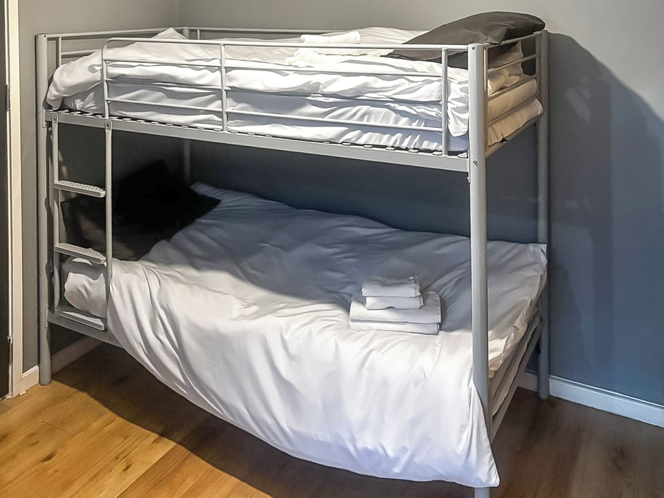 Bunk bedroom | Apartment 1 - Ye Olde Smithy, Stoke-on-Trent