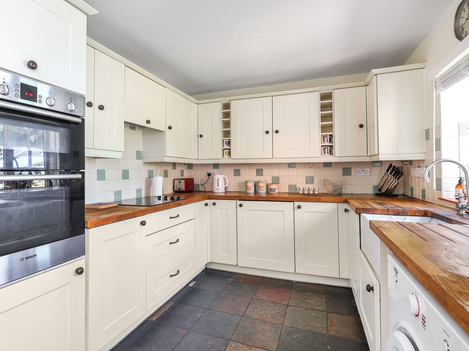 Kitchen | Bramblefield Cottage, All Berkshire
