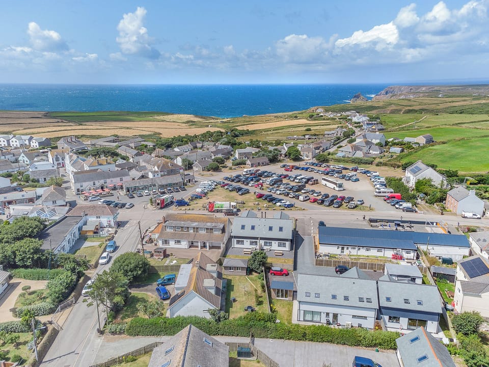 Surrounding area | Scilla - Lizard Point, Helston