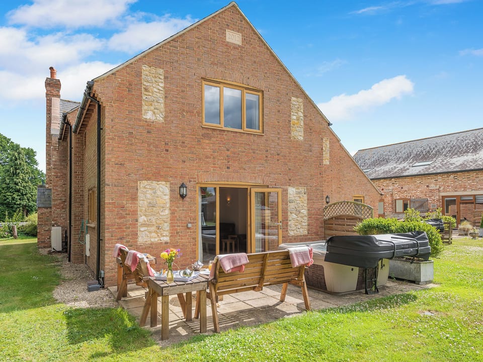 Exterior | Plumtree - The Victorian Barn, Blandford Forum
