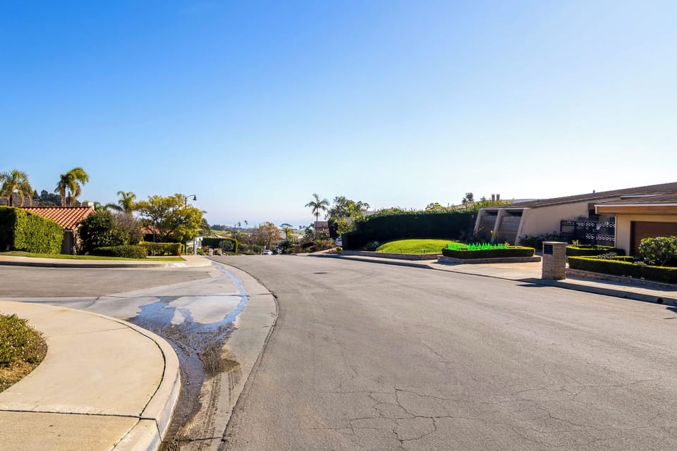 Surrounding Neighborhood