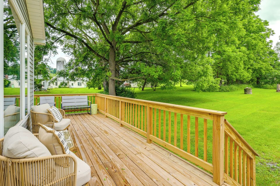 Private Deck | Outdoor Seating