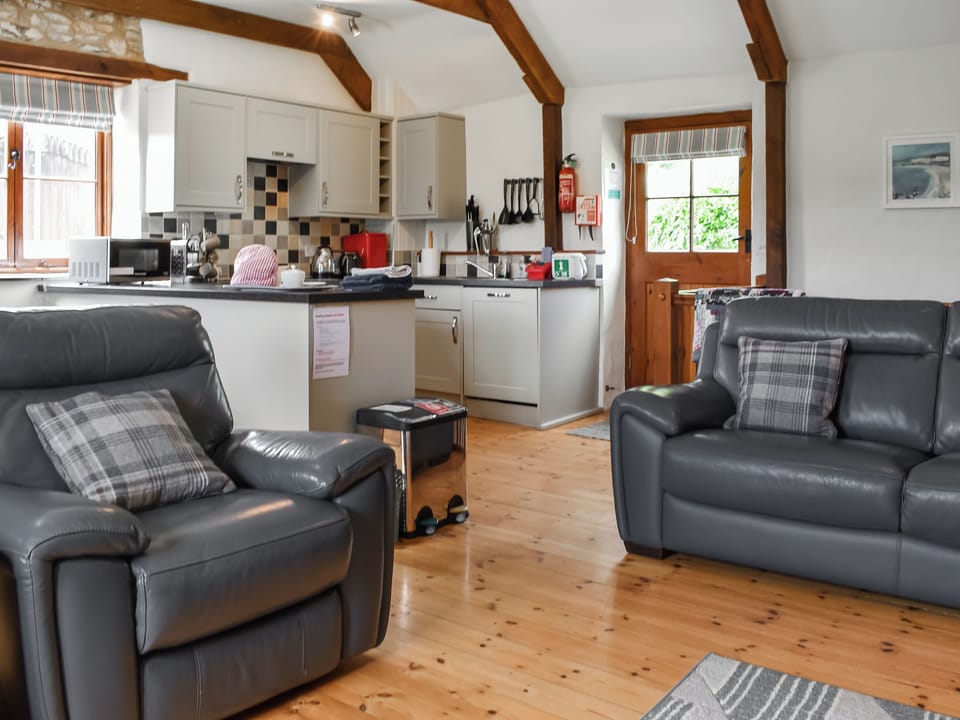 Open plan living space | Clover - Tregolls Farm Cottages, St Breock