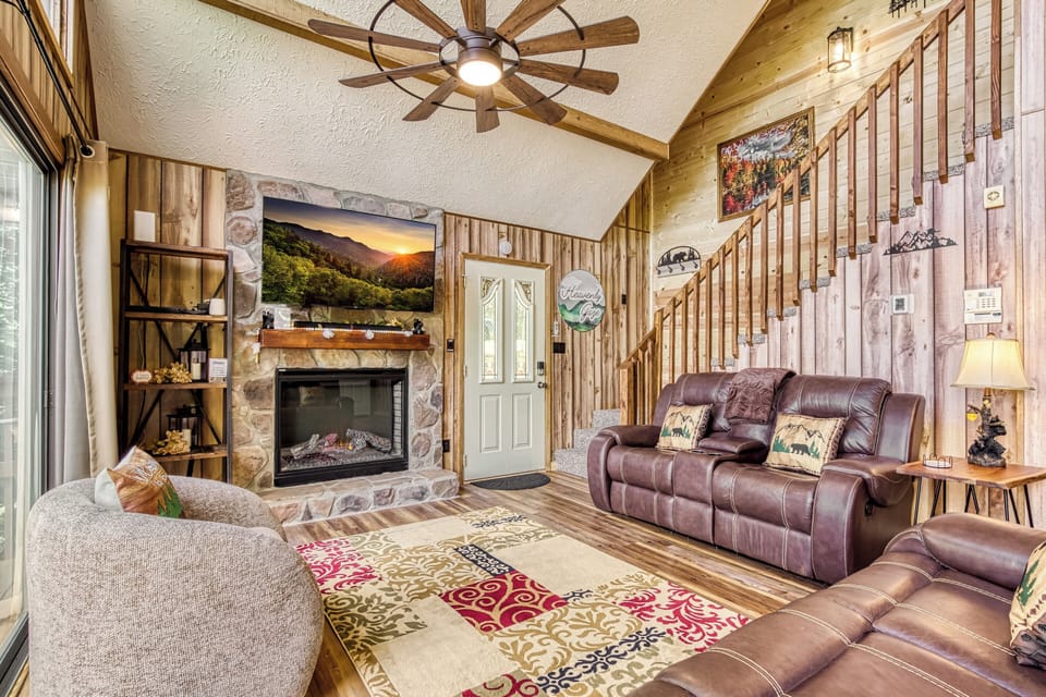 Smoky Mountain Cabin with a View "Heavenly Gaze" - Living room with year round electric fireplace