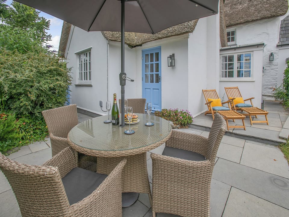 Sitting-out-area | Penda, Portscatho