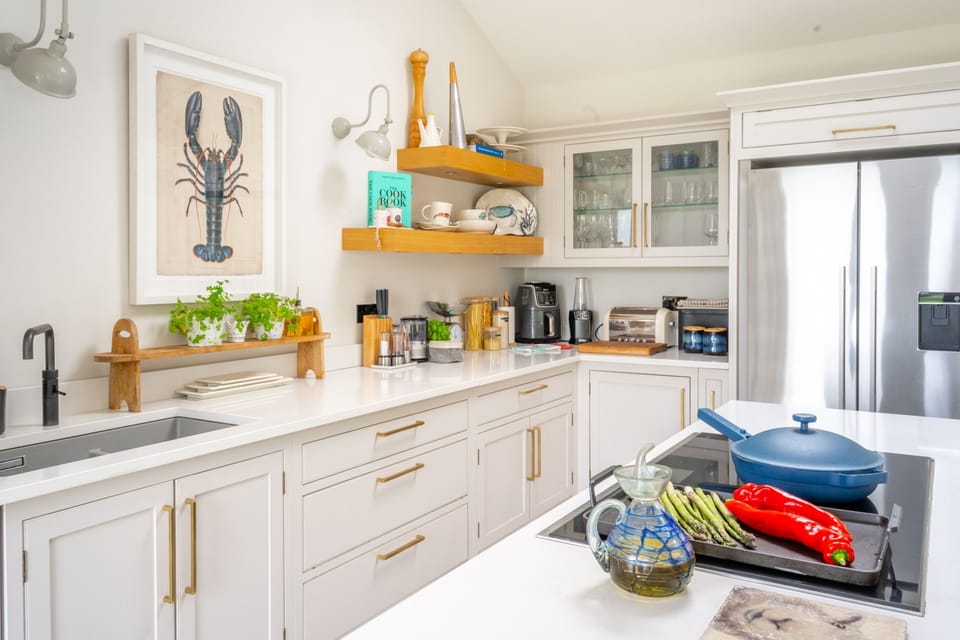 Ample of space to create a wonderful home cooked meal