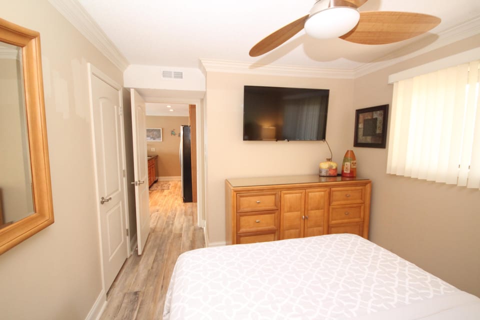 Second bedroom. Flat screen TV.