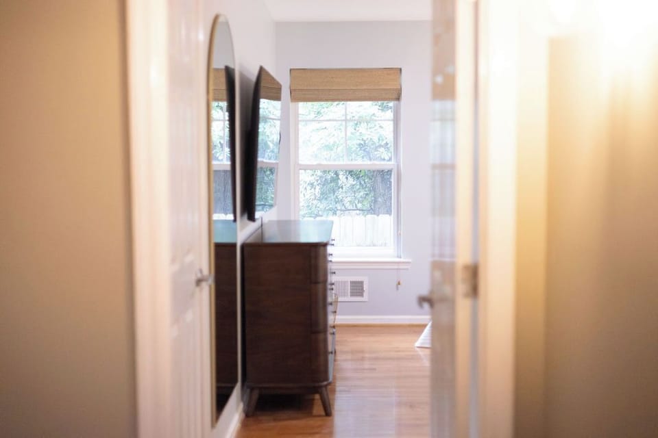 Primary Bedroom / Bedroom 1