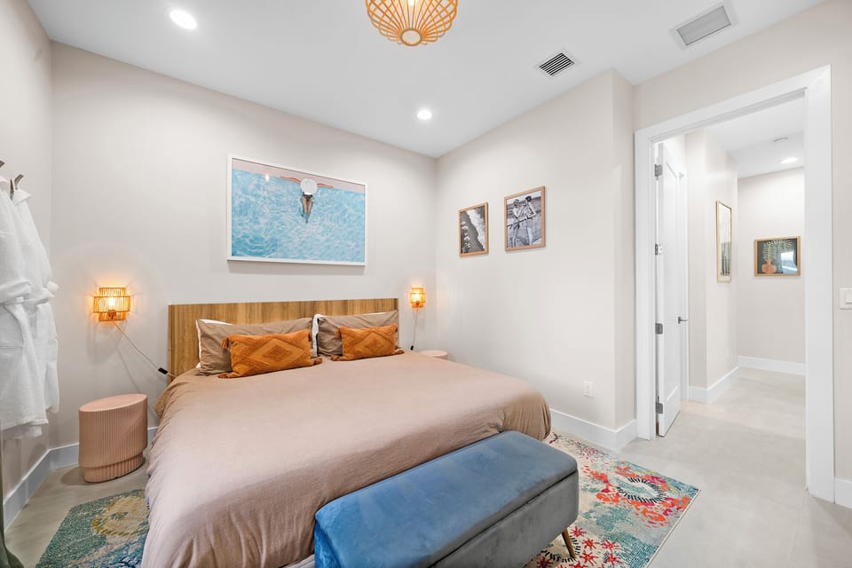2nd bedroom
