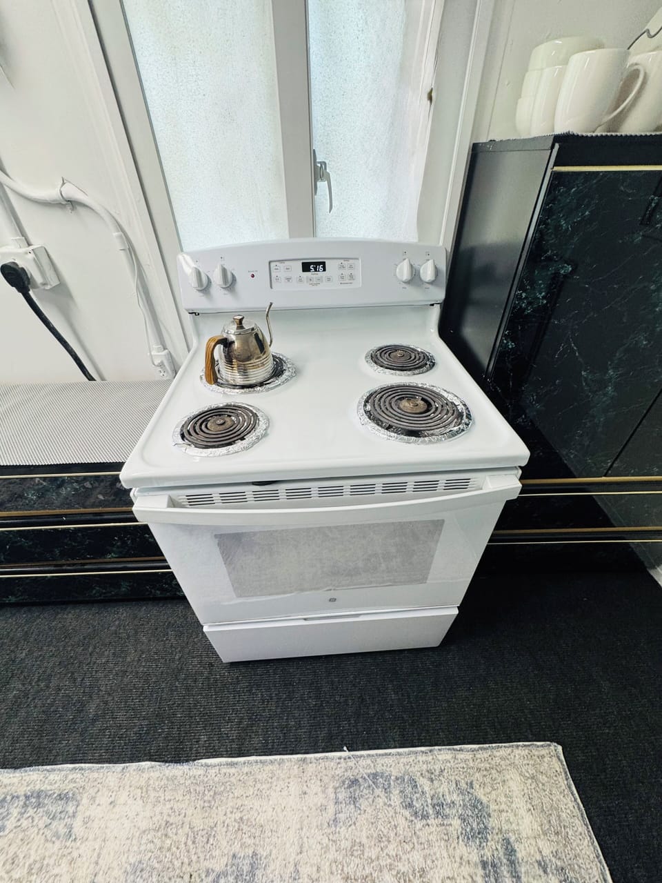 Oven and stove