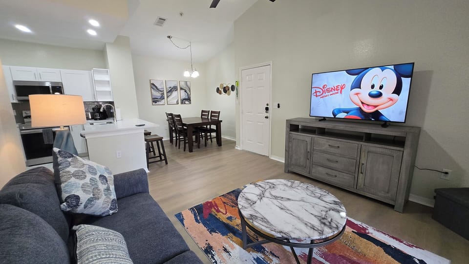 Ample room for everyone to relax and do their own thing. 