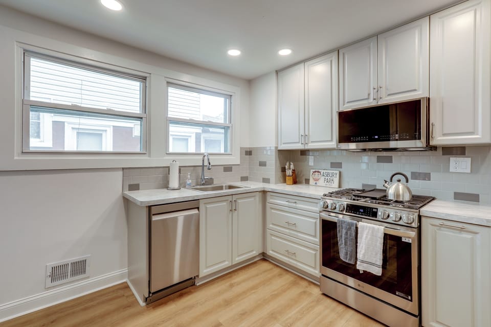 Kitchen | 1st Floor | Keurig | Nespresso | Cooking Basics