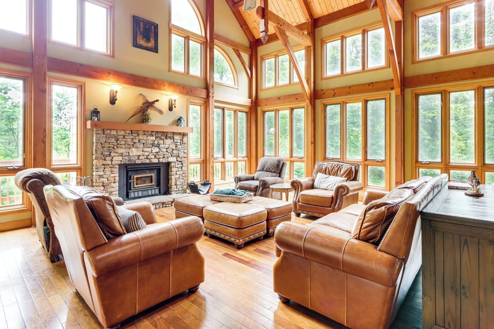 Dahlonega Vacation Rental | 6BR | 4BA | 6,400 Sq Ft | Stairs Required