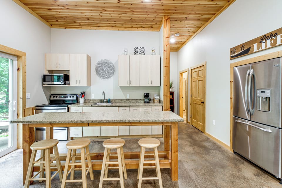 Kitchen | Main Level