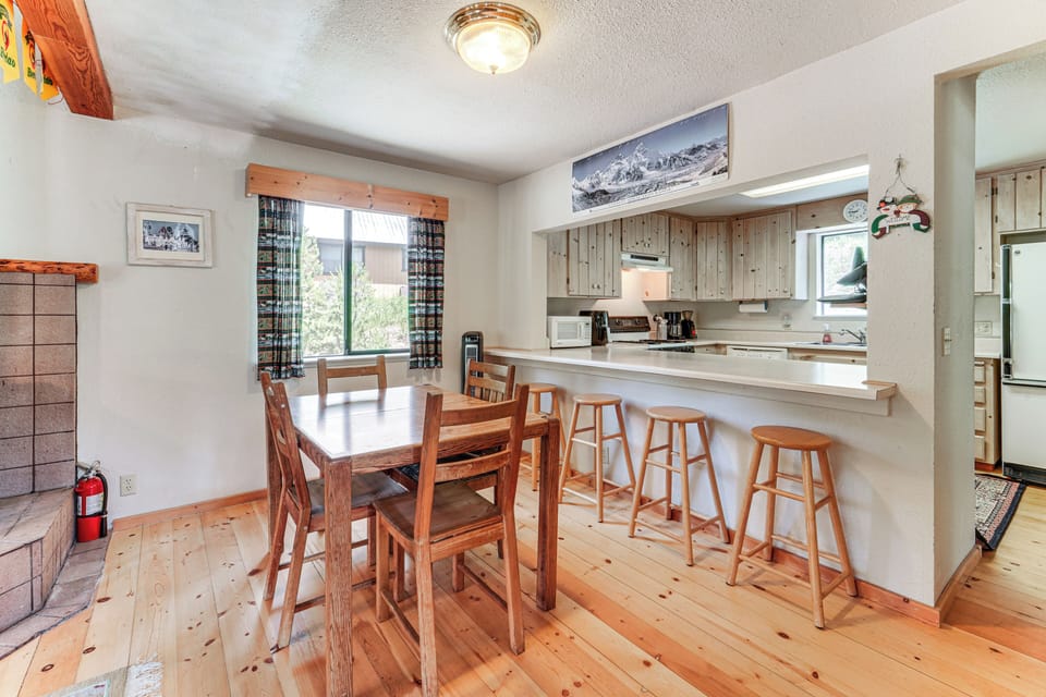 Dining Area | 1st Floor