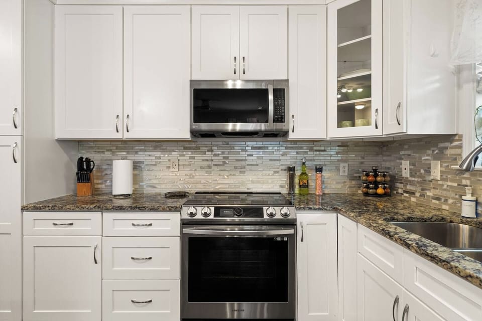 A bright, modern kitchen ready for anything from quick breakfasts to gourmet dinners.