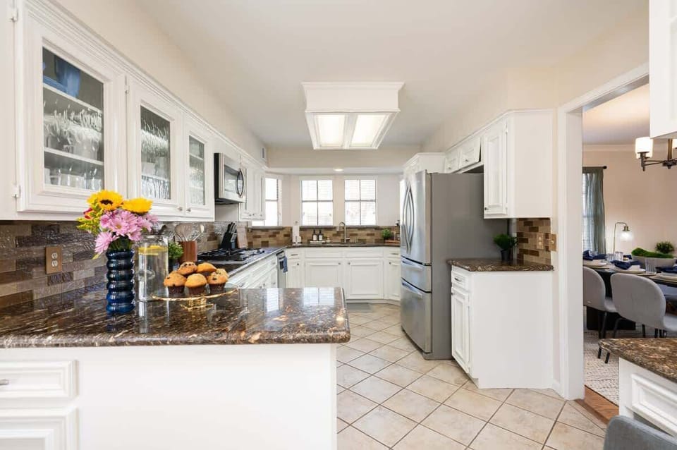 Gourmet Kitchen: Whip up culinary delights in this stylish space with modern amenities!
