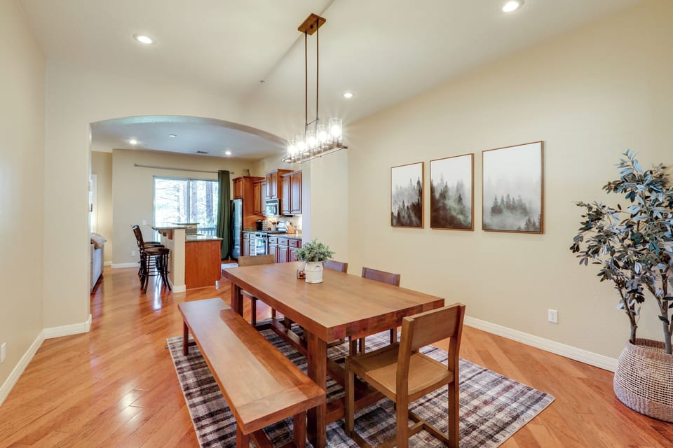 Dining Area | 1st Floor | Dining Table