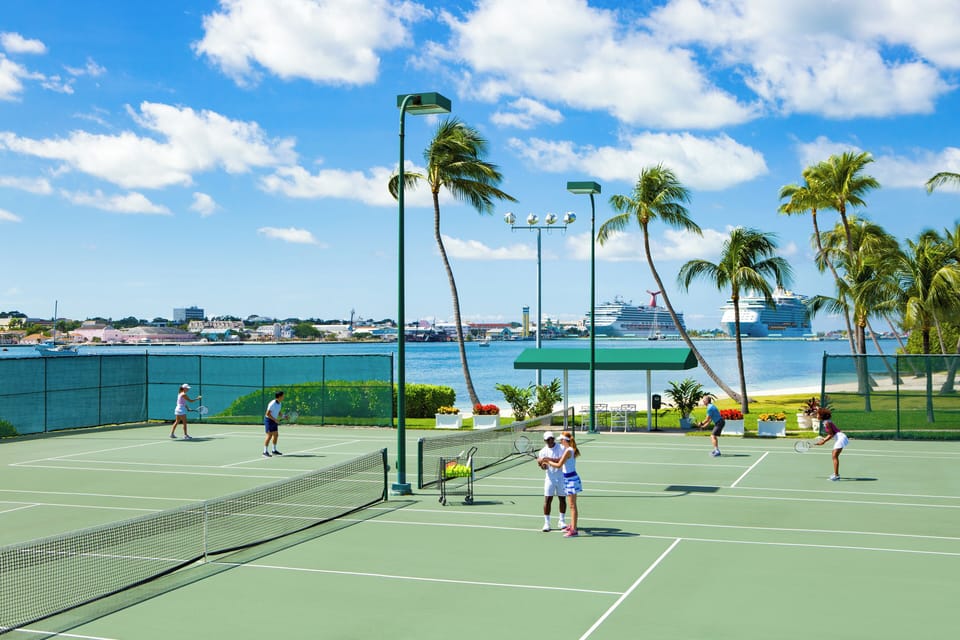Atlantis_Tennis_Center_Guests_Playing