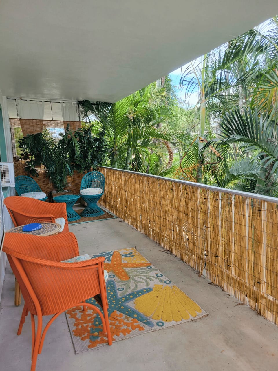 Apt # 4 patio R