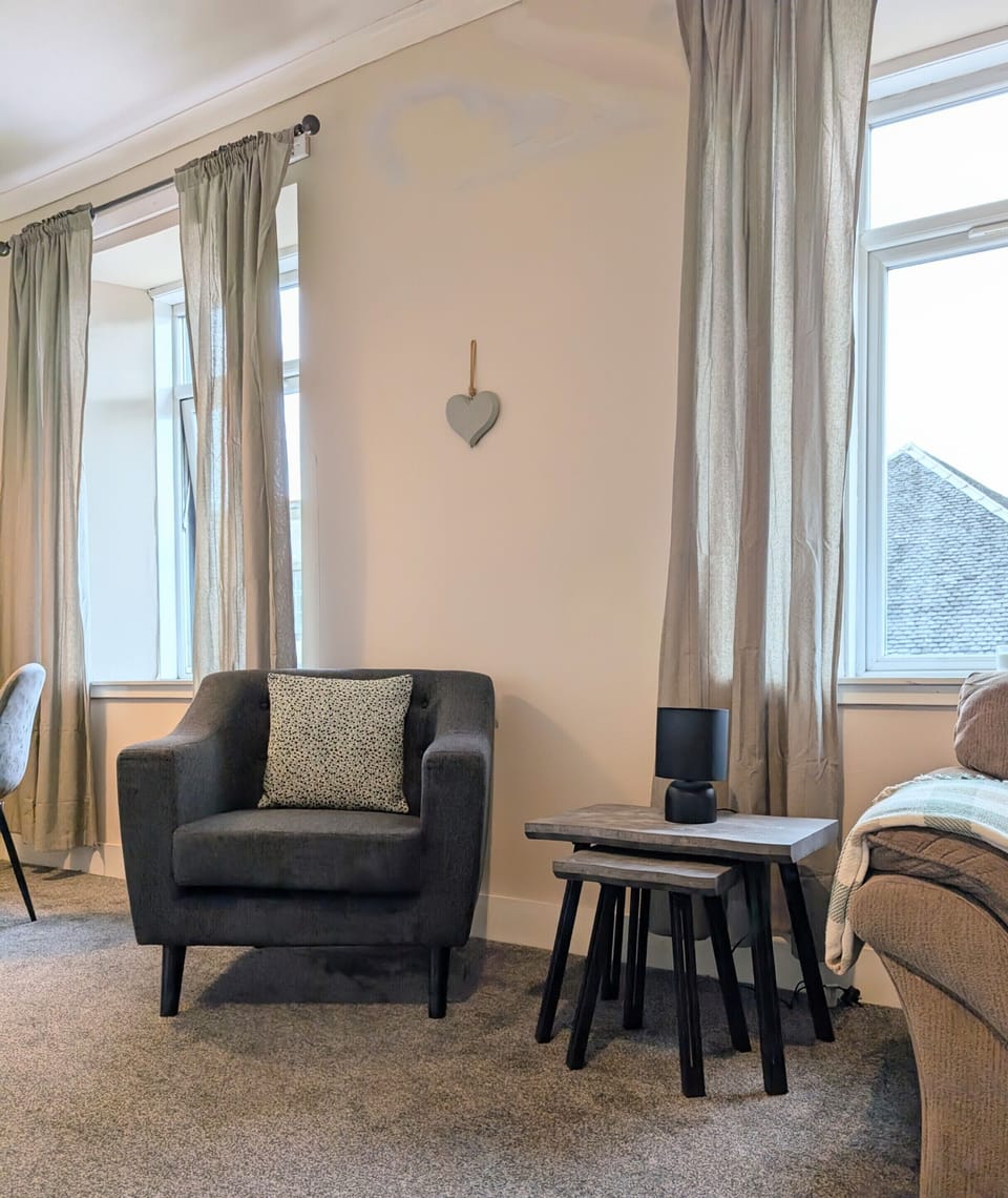 Living Room / Lounge