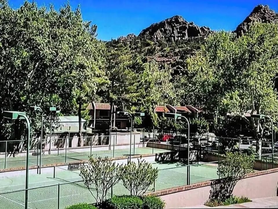 Tennis, Pickle Ball & Basketball Courts