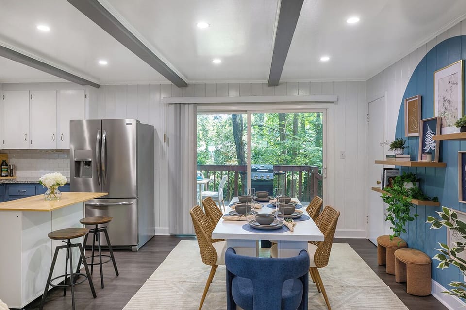 The dining area has direct access to the outdoor area