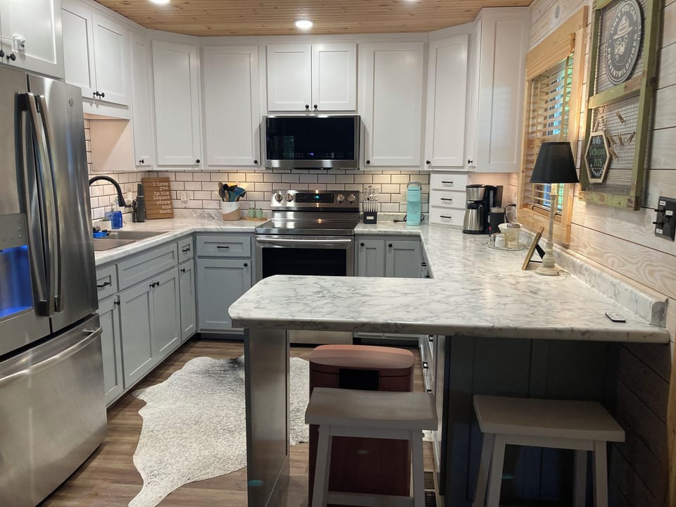 Fully equipped kitchen with everything you need to make a gourmet meal. 