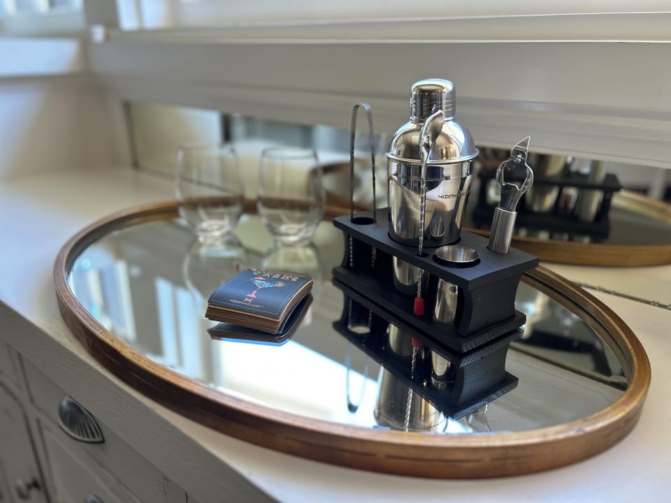 Dining Room - Barware, wine and cocktail glasses provided