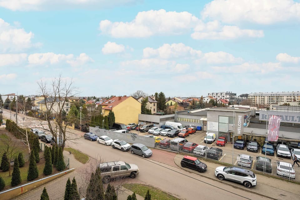 View from the apartment of the surrounding area. 