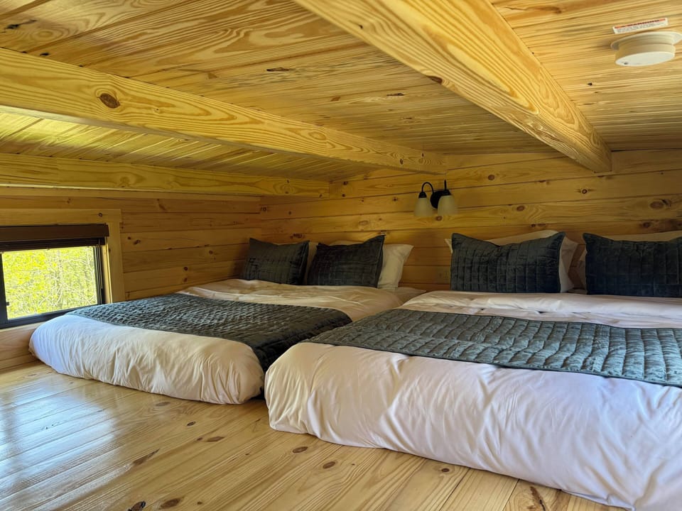 Loft with Two Queen Beds