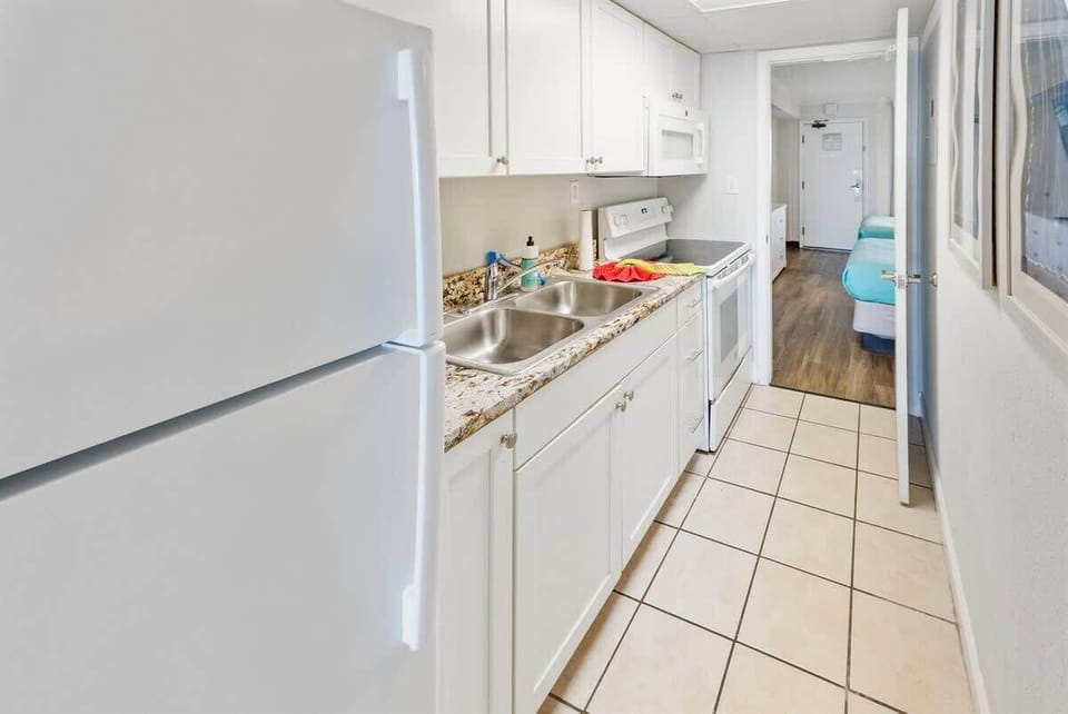 Large Kitchen Area