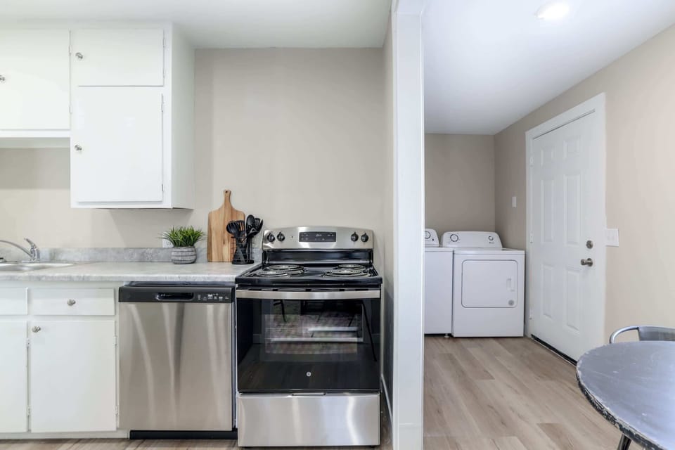 Kitchen Laundry