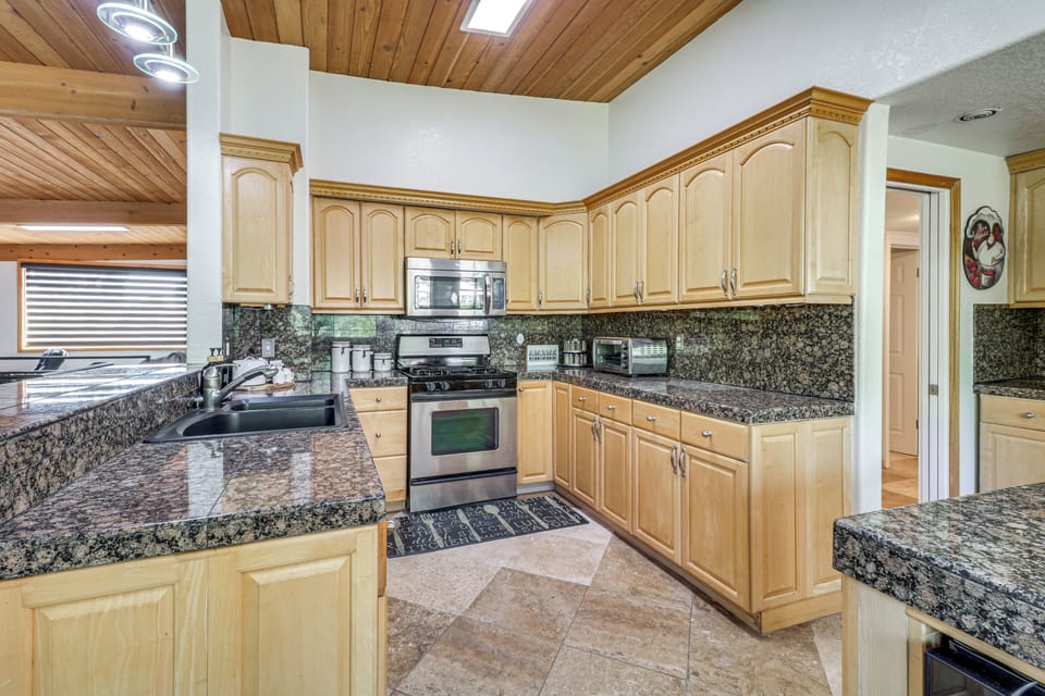 Kitchen | Dishwasher | Spices | 2nd Floor
