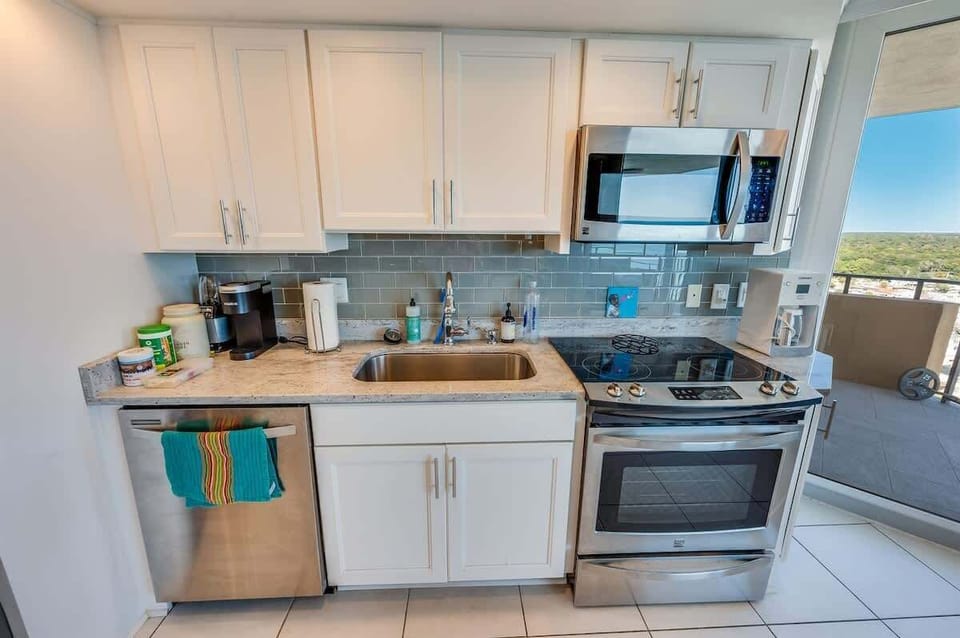 Large Kitchen Area