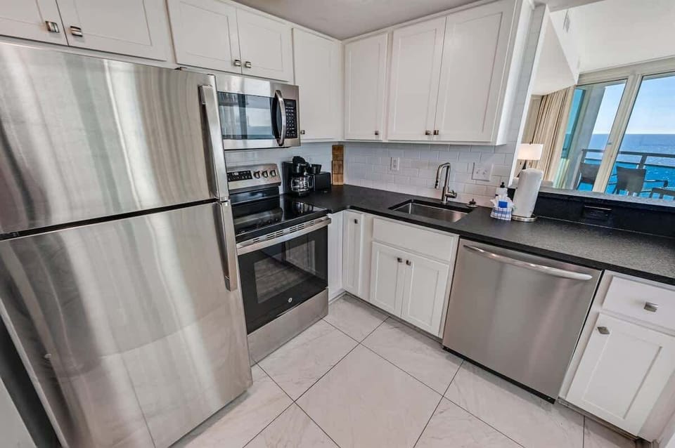 Large Kitchen Area