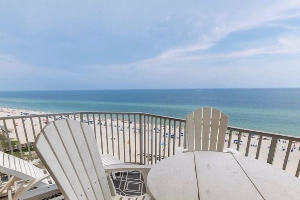 Breathtaking corner Gulf views