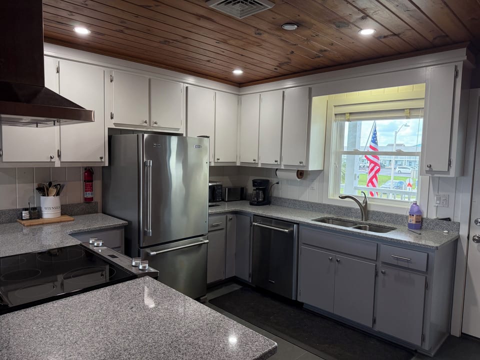 fully stocked kitchen with NEW items.
